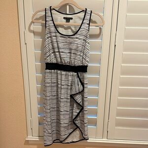 Cute Armani Exchange knee length dress . Size Petite 0